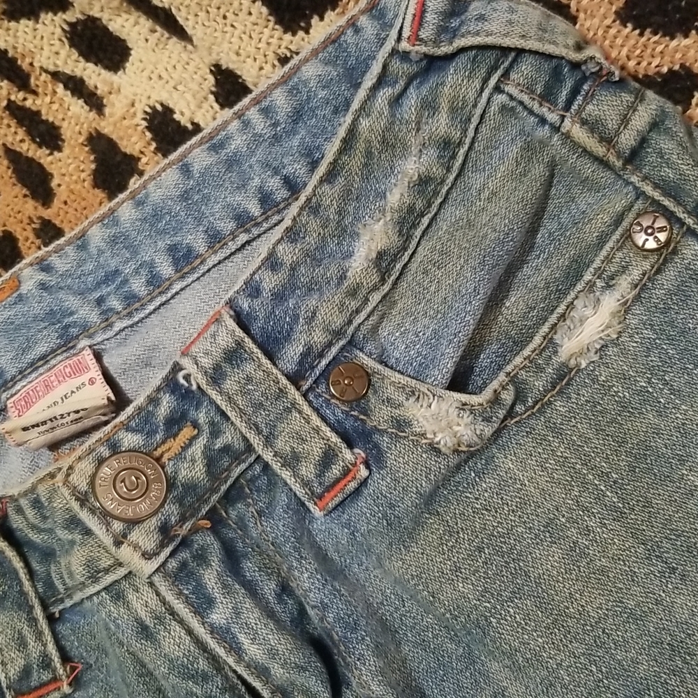True Religion Distressed Shorts - Picture 6 of 9